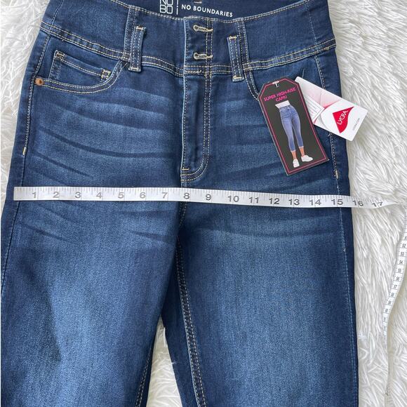 NWT No Boundaries Blue Jeans Super High-Rise Capri  Women Sz 9 NWT - Picture 5 of 11
